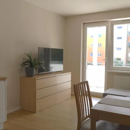 Z Garazem- Zatrzymaj Sie Wygodnie, Z Garazu Prosto Do Apartamentu Lejlighed