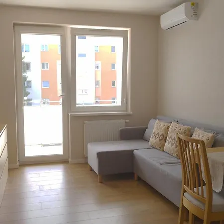 Lejlighed Z Garazem- Zatrzymaj Sie Wygodnie, Z Garazu Prosto Do Apartamentu *