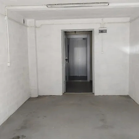 Z Garazem- Zatrzymaj Sie Wygodnie, Z Garazu Prosto Do Apartamentu